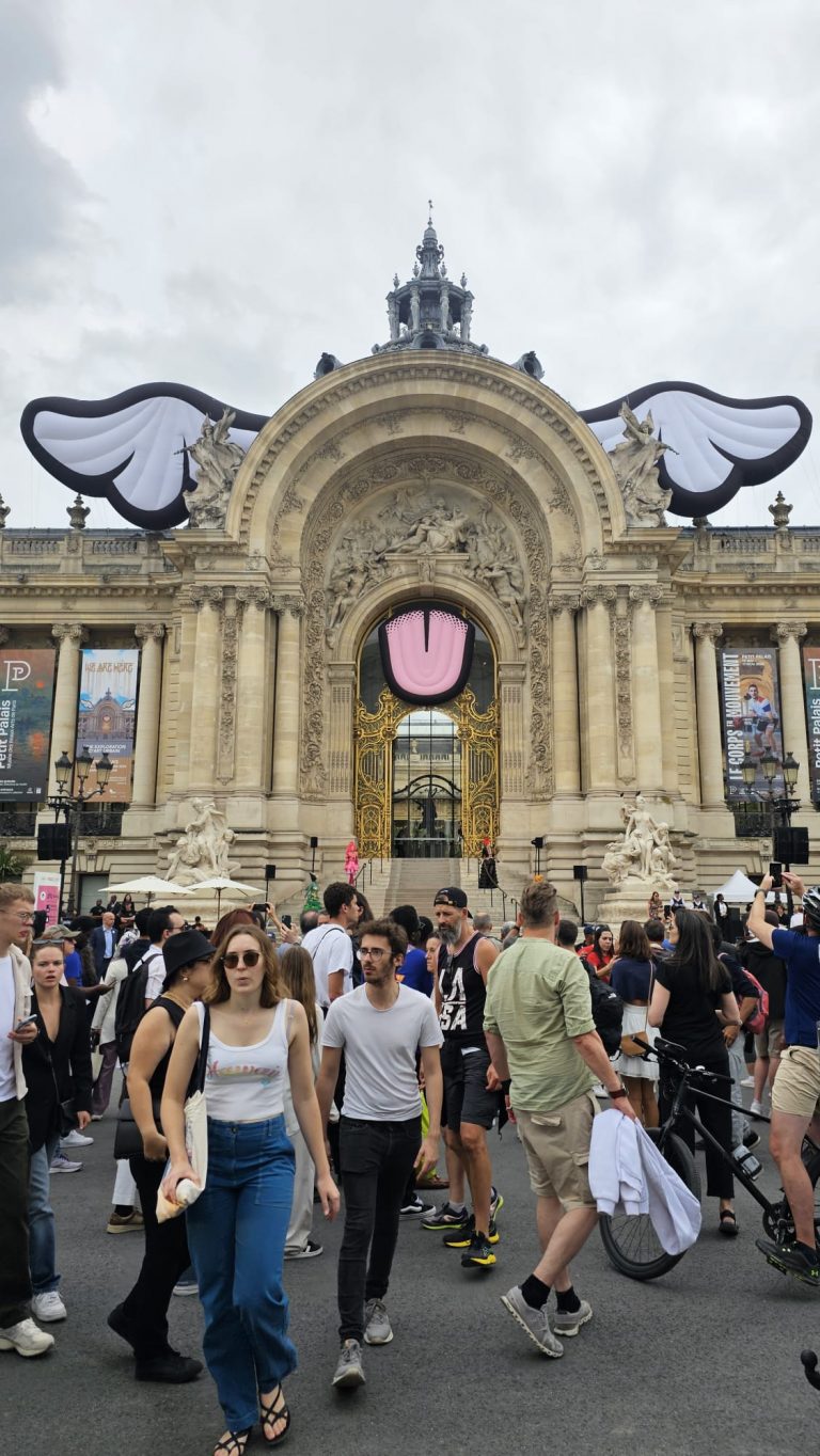 Advertising Inflatable. Helium Inflatable. Inflatable Marketing. Ariel Marketing. Outdoor Inflatable. Sealed Air Inflatable. Custom Shaped Inflatable.