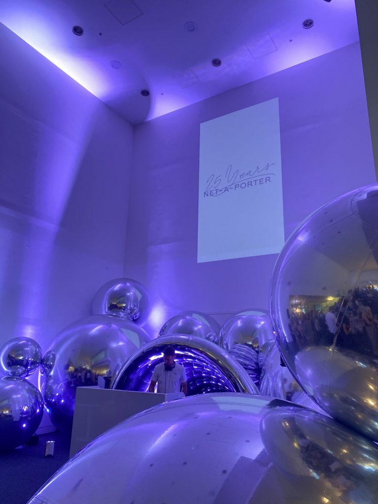 Inflatable Mirror Ball. Chrome Mirror Ball. Mirror Ball Arch. Inflatable Advertising, Inflatable Marketing. Inflatables for Events. Display Inflatable.