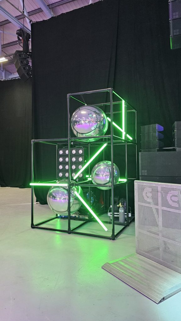 Inflatable Mirror Ball. Chrome Mirror Ball. Mirror Ball Arch. Inflatable Advertising, Inflatable Marketing. Inflatables for Events. Display Inflatable. Mirror Ball Installation.