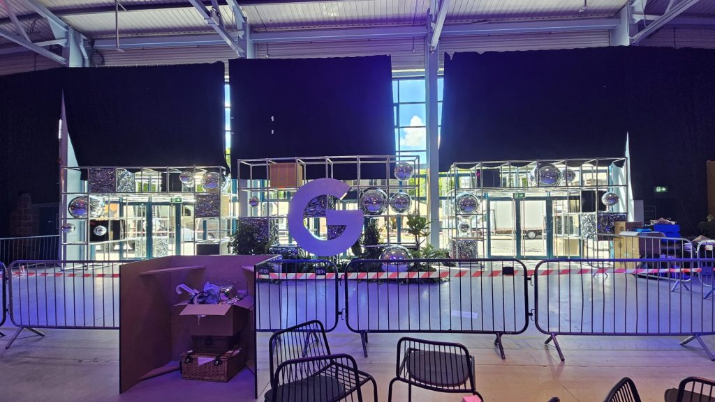 Inflatable Mirror Ball. Chrome Mirror Ball. Mirror Ball Arch. Inflatable Advertising, Inflatable Marketing. Inflatables for Events. Display Inflatable. Mirror Ball Installation.