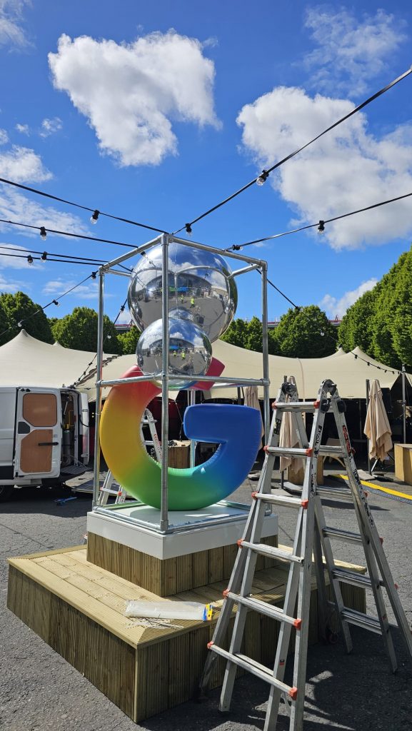 Inflatable Mirror Ball. Chrome Mirror Ball. Mirror Ball Arch. Inflatable Advertising, Inflatable Marketing. Inflatables for Events. Display Inflatable. Mirror Ball Installation.