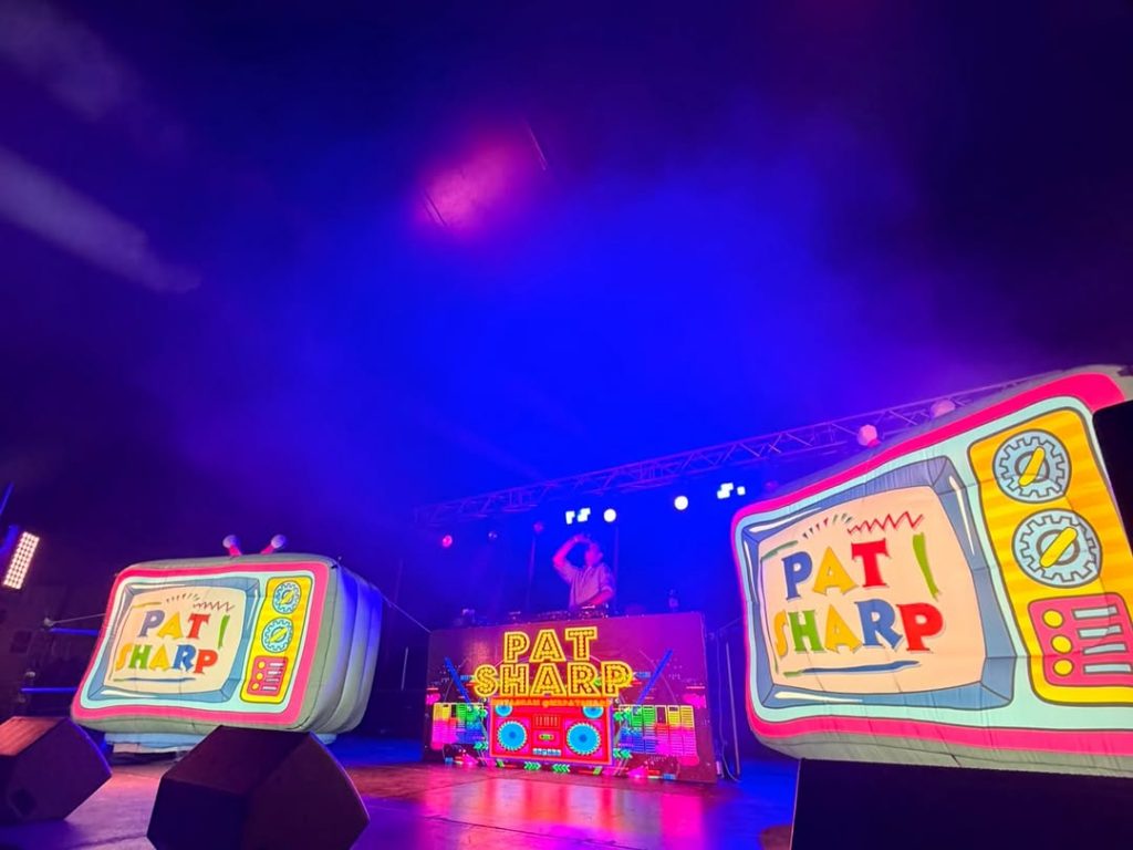 Advertising Inflatable. Inflatable Replica. Product Replica. Inflatable TV. Event Inflatable. Constant Air Inflatable. Branded Inflatable. Inflatable Television. Stage Prop. Inflatable Stage Prop.